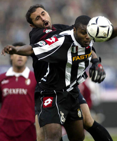 记者：迈阿密国际租借的前锋阿连德已被推荐给河床（记者：迈阿密国际外租前锋阿连德被推荐至河床）