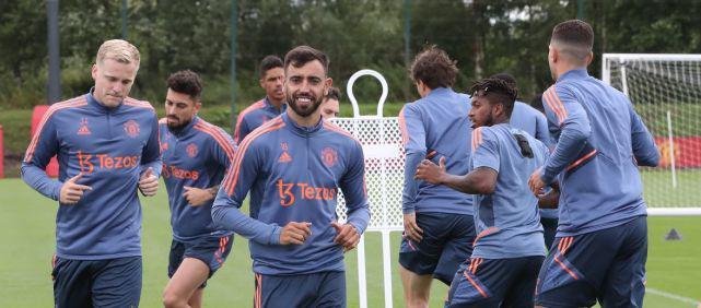 NBA：湖人险胜火箭 詹姆斯砍下38分（NBA：湖人惊险力克火箭，詹姆斯轰下38分）