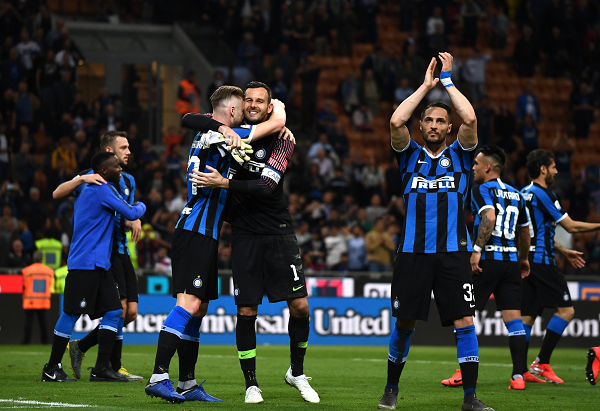 中超：上海海港3-1击败长春亚泰（中超战报：上海海港3比1力克长春亚泰）