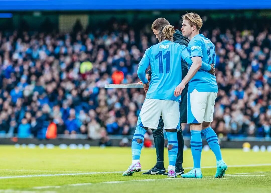 阿隆索：我现在不考虑帅位问题！萨拉赫：凯恩也曾10场进球荒！（阿隆索称暂不谈帅位，萨拉赫：凯恩也经历过10场进球荒）