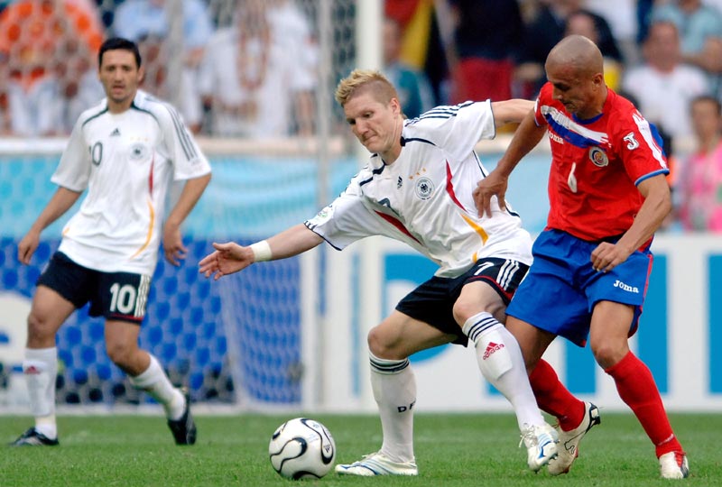 米体：泽林斯基出现轻微肌肉问题，可能不会出战比萨（米体：泽林斯基肌肉小恙，出战比萨成疑）