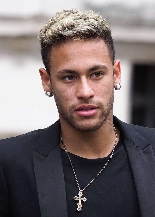 穆帅：今天胜利的功劳属于球员们，要说谁比谁更好是不公平的（穆帅：这场胜利属于球员，论谁更出色并不公平）