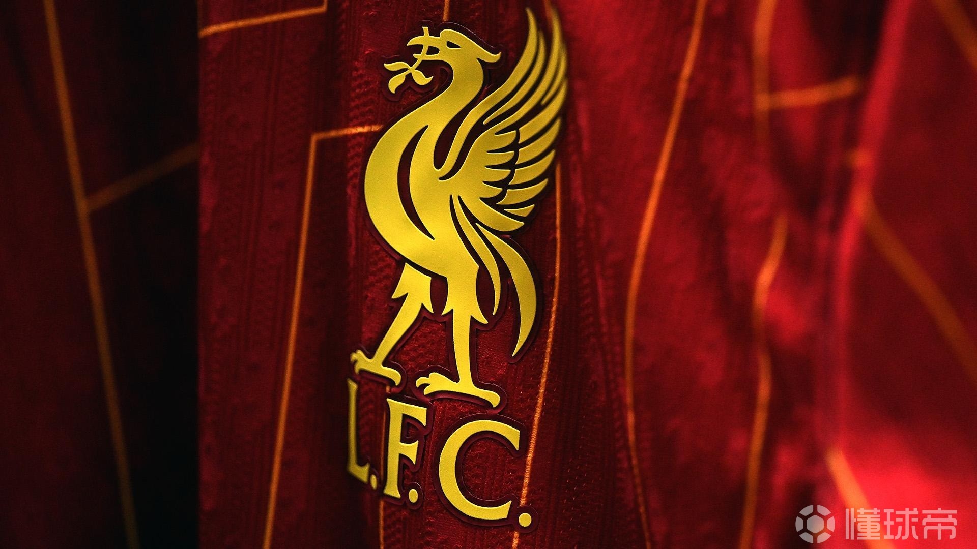 每体：法兰克福球迷有1000人无门票想混进场，被安保当时驱离（每体：约千名法兰克福无票球迷欲闯入球场，遭安保现场驱散）