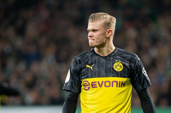 魏祥鑫：明年上半年会留在梅州踢球；希望能在欧塞尔踢出来（魏祥鑫：上半年继续留在梅州，盼在欧塞尔打出成绩）