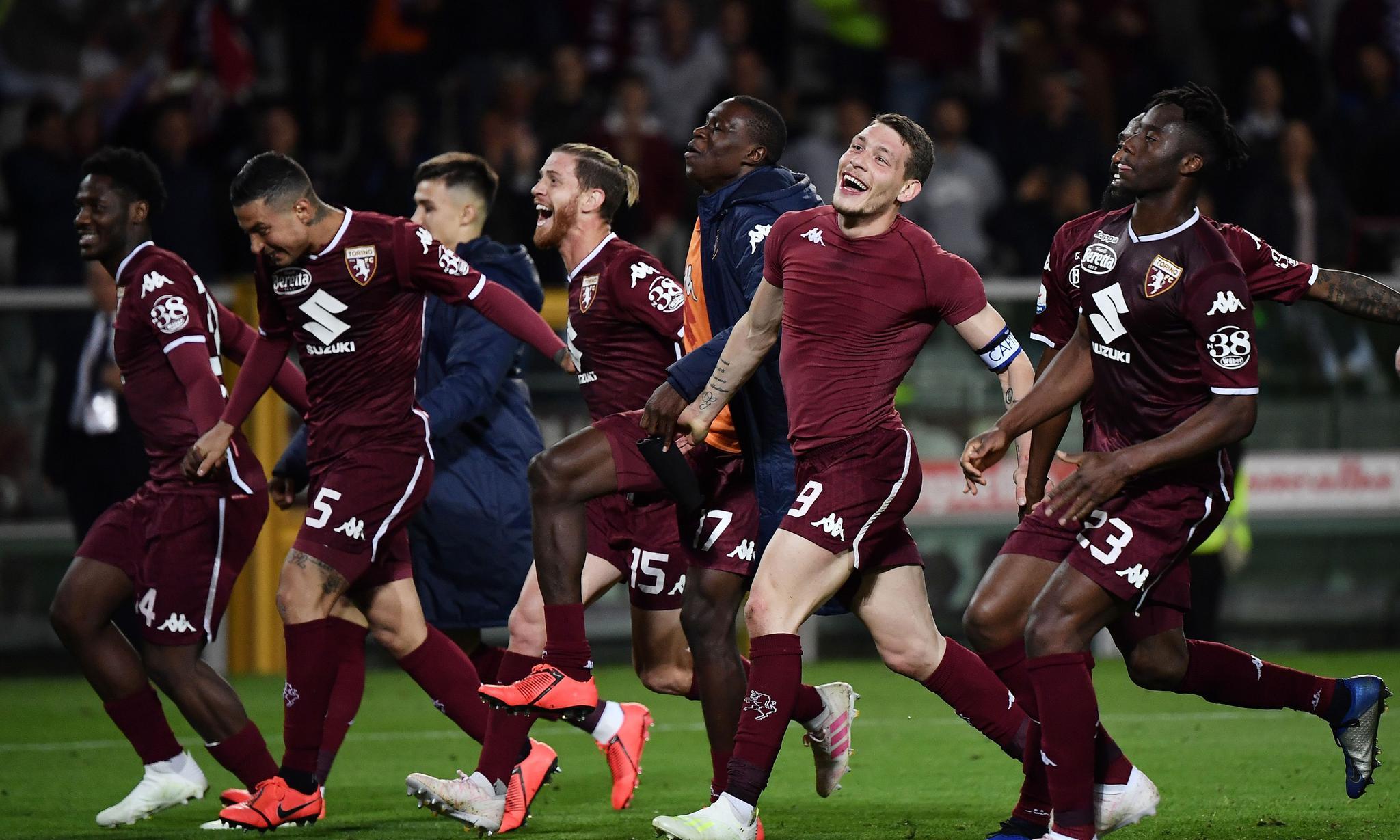 每体：拉波尔塔前往甘伯体育城，为球员们加油鼓劲（每体：拉波尔塔现身甘伯体育城，为球员们打气提振士气）