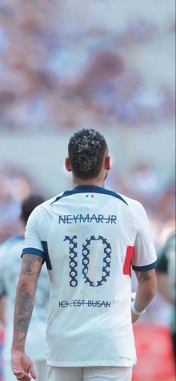 欧冠淘汰赛前瞻：拜仁客战巴黎,（欧冠淘汰赛看点：拜仁客场挑战巴黎）