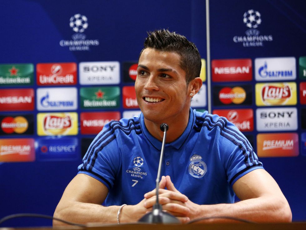 官方：阿拉维斯球迷可前往诺坎普现场观看客战巴萨的比赛（官方：阿拉维斯球迷获准赴诺坎普现场观战客场对阵巴萨）