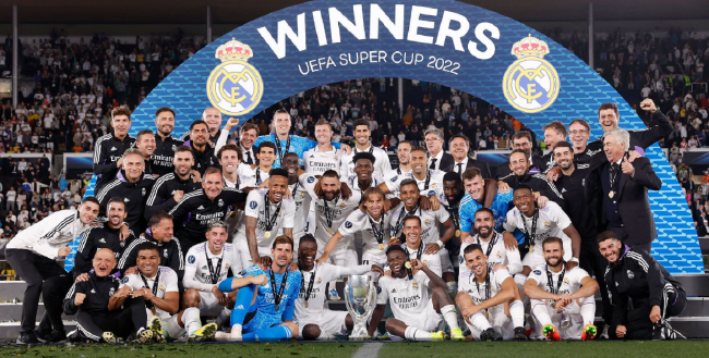 尤文客战佛罗伦萨：伊尔迪兹领衔，DV9、科斯蒂奇首发（尤文做客佛罗伦萨，伊尔迪兹压阵，DV9与科斯蒂奇先发）