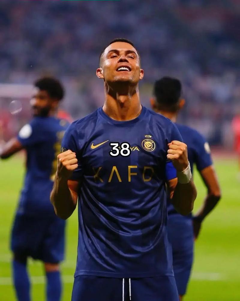 阿尔及利亚7次参加非洲杯5次止步小组赛，两次出线均夺冠（阿尔及利亚非洲杯7次亮相5次小组出局，仅两次晋级皆夺冠）