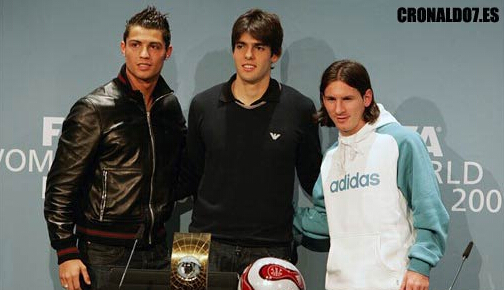 “陈泽杯”冠军昨晚激烈角逐 选手bbFps成功夺冠 获110万元奖金 一战成名 赛后妈妈也包饺子为他祝贺（陈泽杯决赛鏖战落幕，bbFps加冕冠军揽获110万元奖金，一战成名，母亲赛后包饺子庆祝）